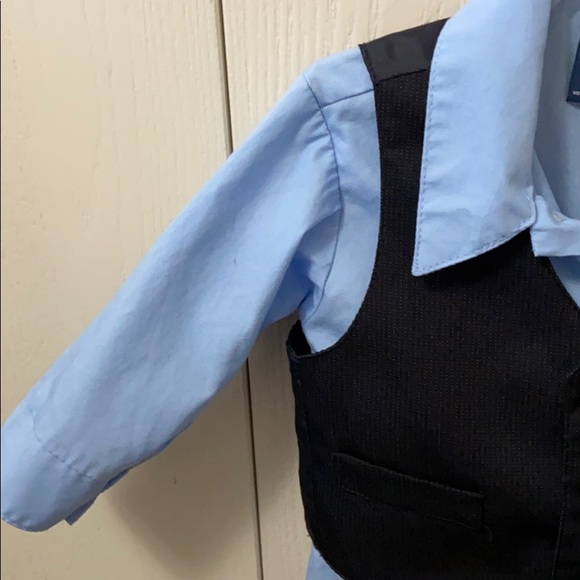 IZOD Black and Blue 3 Piece Suit - Picture 5 of 7